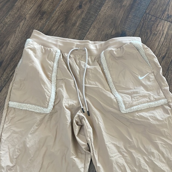 Nike Essential Woven High Rise Pants Womens Large Beige Baggy Joggers Size XXL - Picture 10 of 10